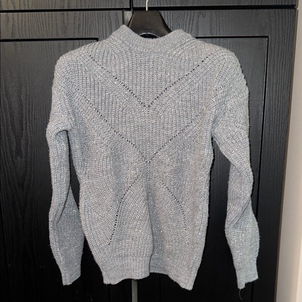 Chic Gray Knit Sweater